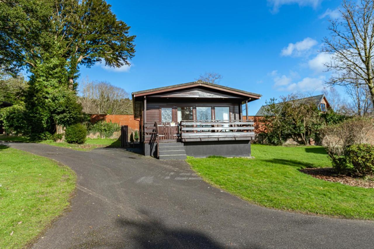 Bluebell Lodge 24 With Hot Tub Newton Stewart Exterior foto